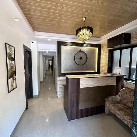Kalpana Residency - Near Us Embassy Hotel Mumbai Bagian luar foto