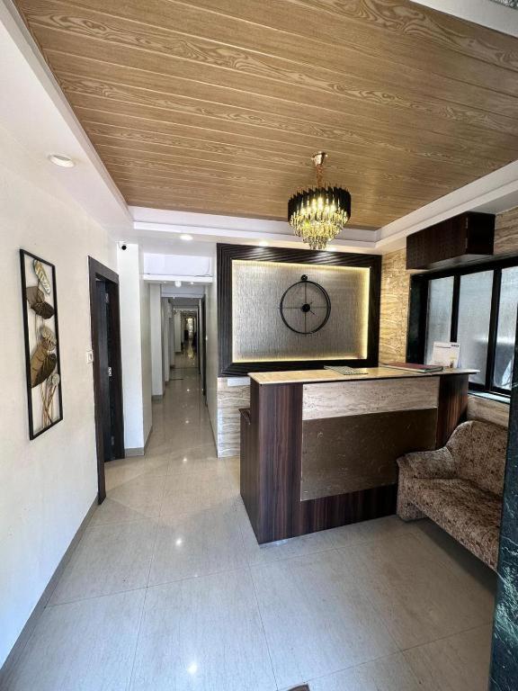 Kalpana Residency - Near Us Embassy Hotel Mumbai Bagian luar foto